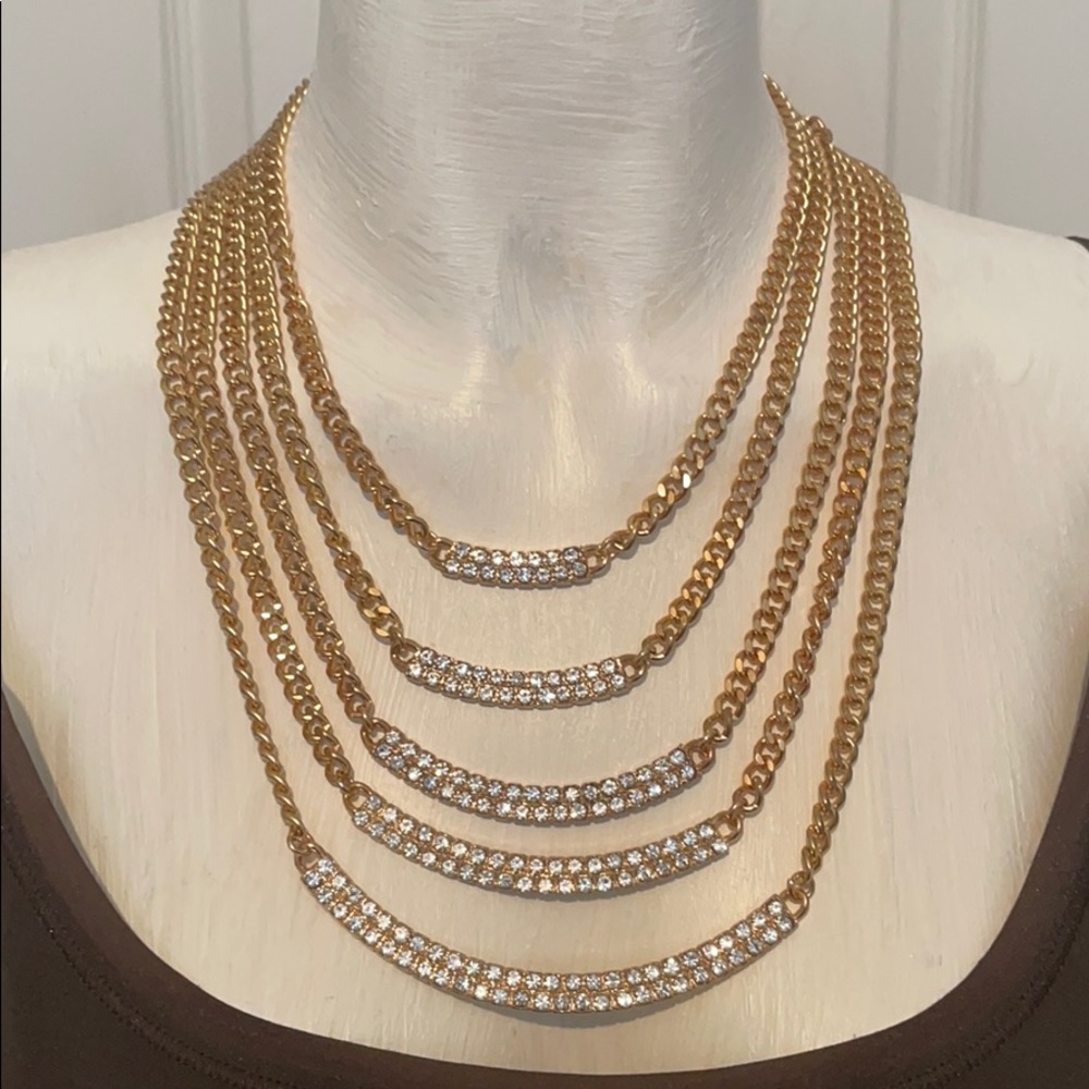 Necklace with rhinestones.